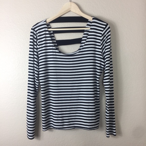 Vince Camuto Tops - Vince Camuto Lined Stretchy Black/White Size XL